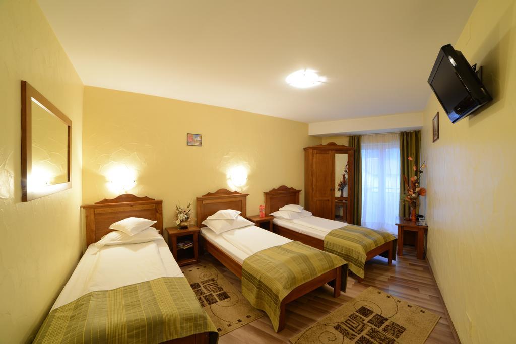 Hotel Lucy Star Cluj-Napoca Zimmer foto